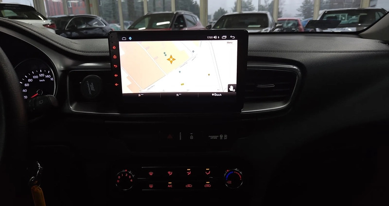 Kia Ceed cena 52800 przebieg: 119000, rok produkcji 2019 z Ślesin małe 379